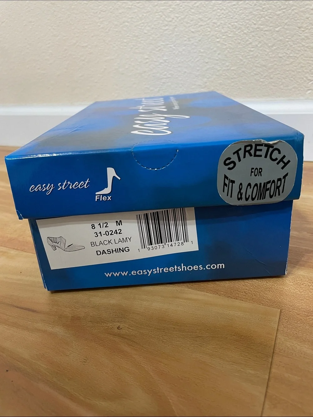 Easy Street Dashing Black Pumps (8.5)